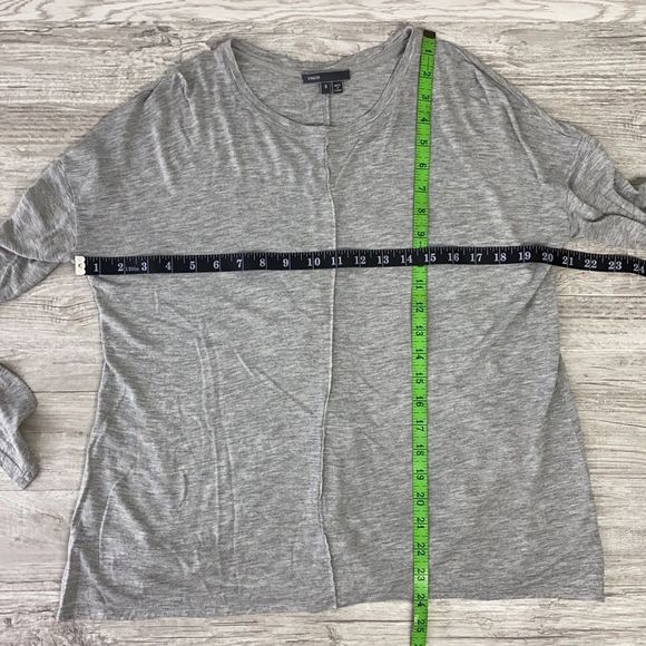 Vince Gray Crew Neck Long Sleeve Soft Knit Blouse - Picture 8 of 8